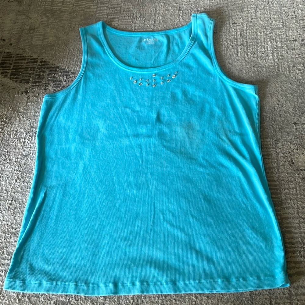 NWOT St. John’s Bay Ladies Aqua tank top with decorative center Sz 2X
